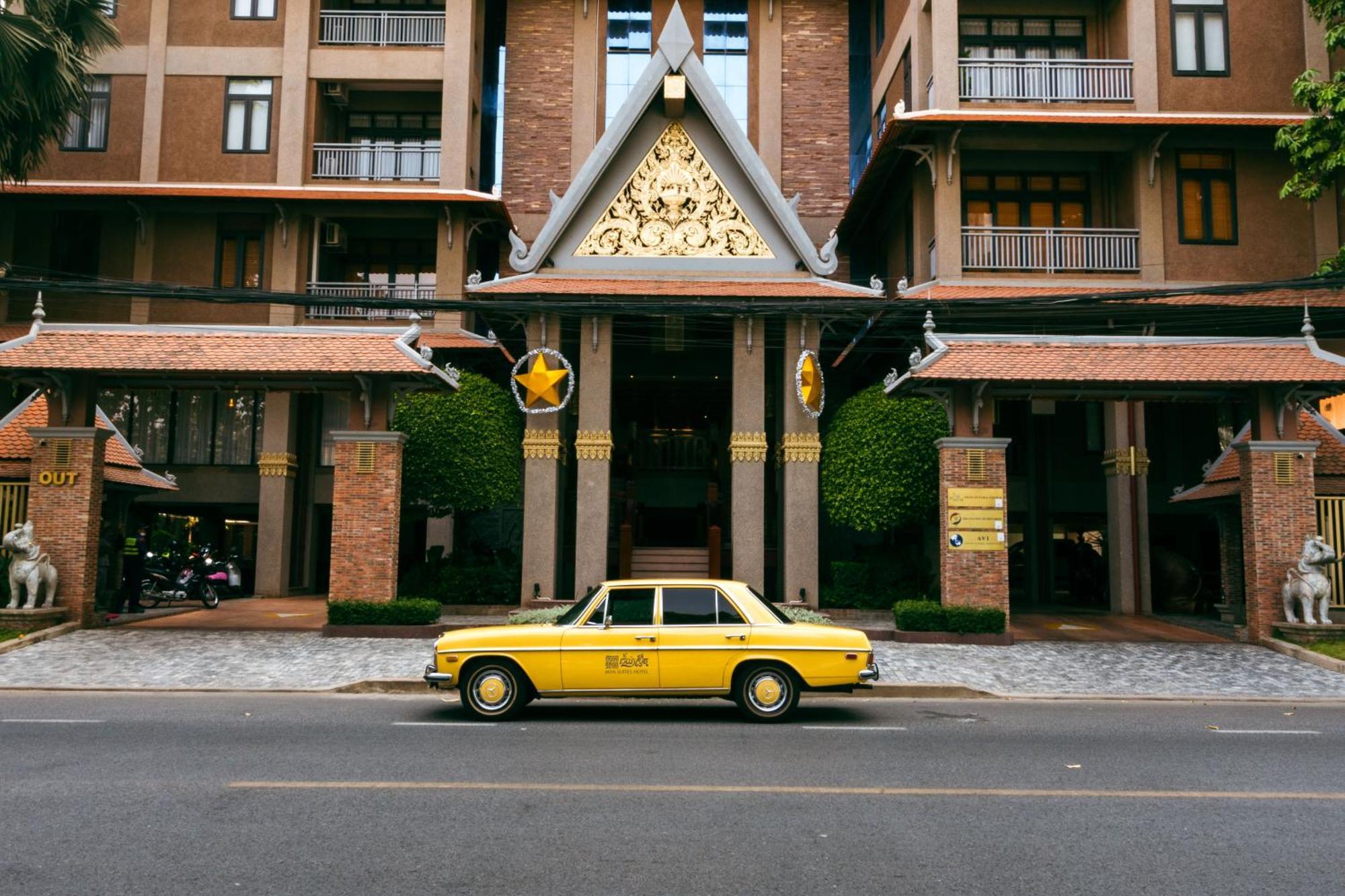 Jaya Suites Hotel Phnom-Penh Buitenkant foto