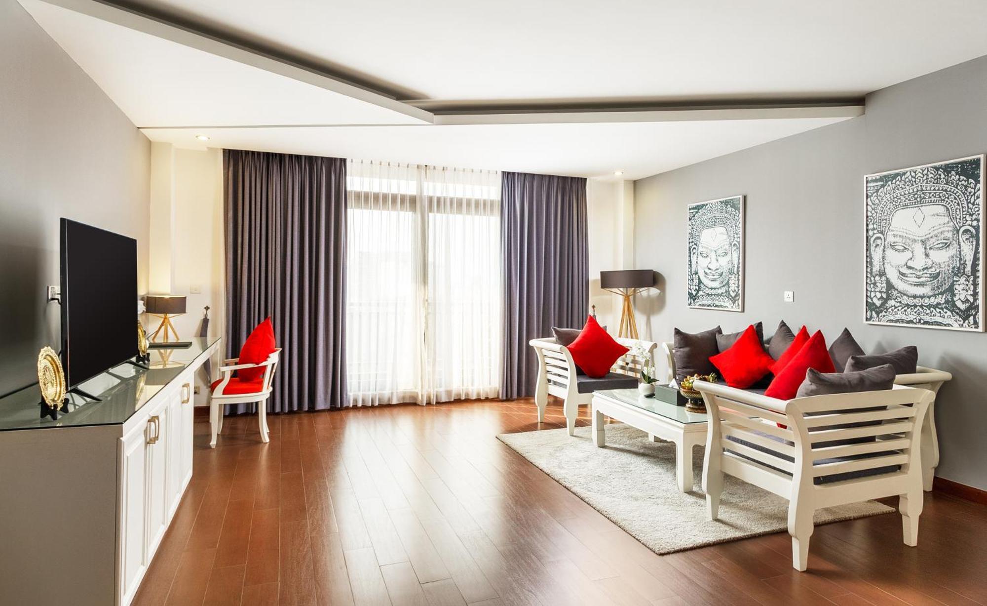 Jaya Suites Hotel Phnom-Penh Buitenkant foto
