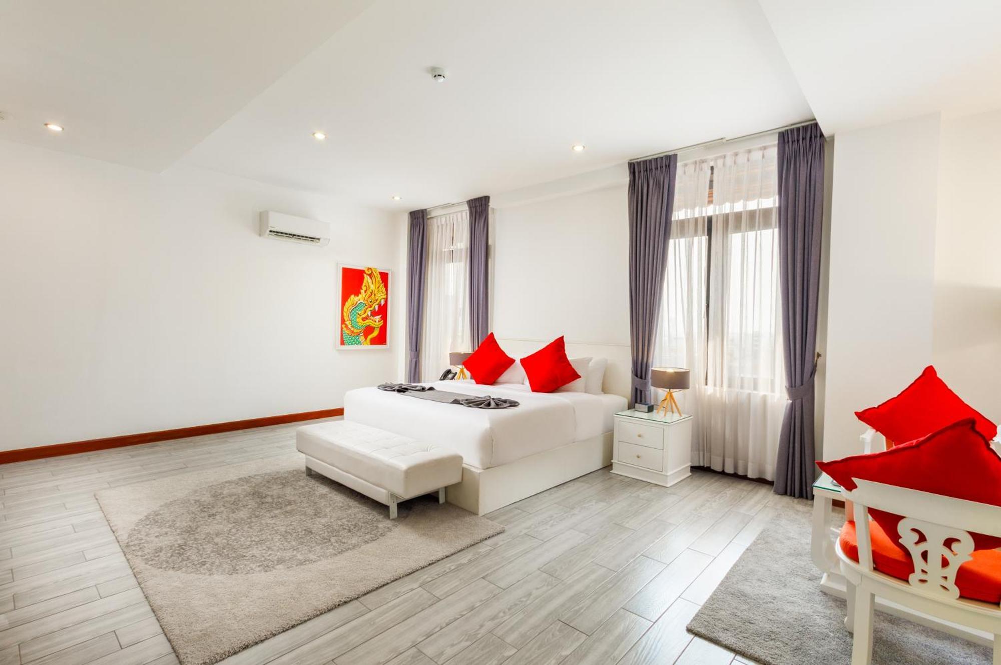 Jaya Suites Hotel Phnom-Penh Buitenkant foto
