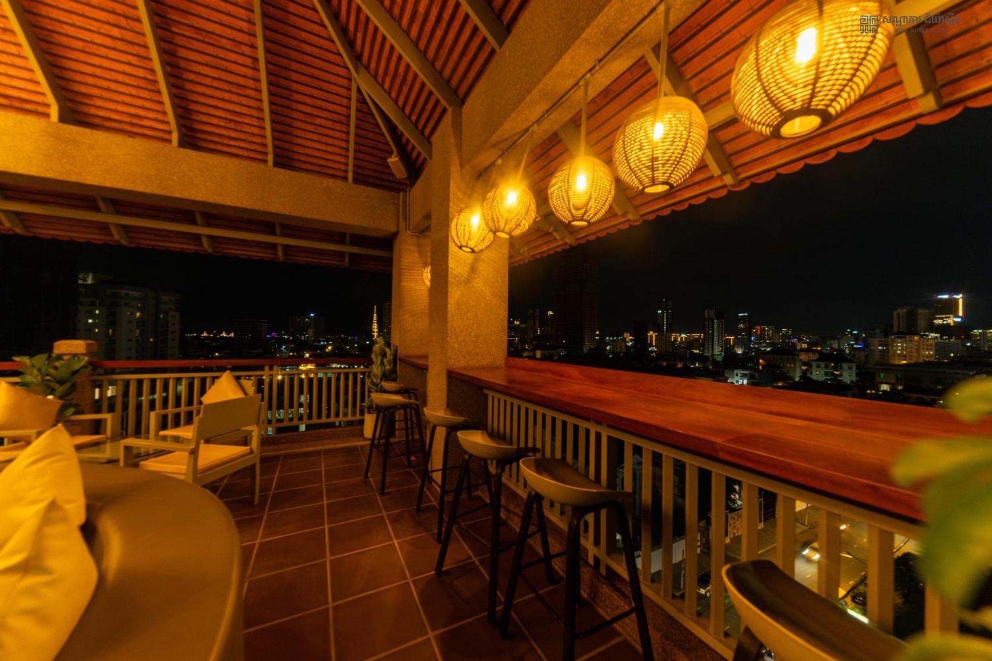 Jaya Suites Hotel Phnom-Penh Buitenkant foto