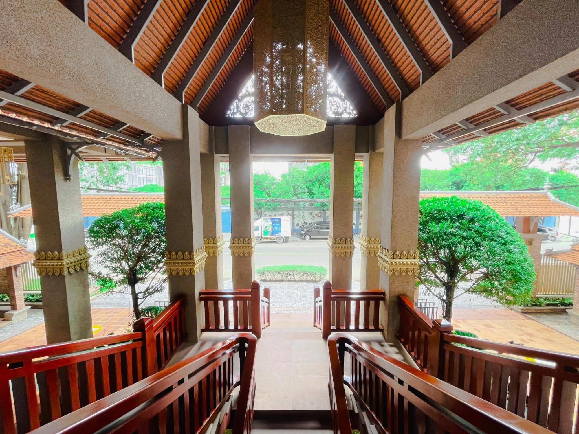 Jaya Suites Hotel Phnom-Penh Buitenkant foto