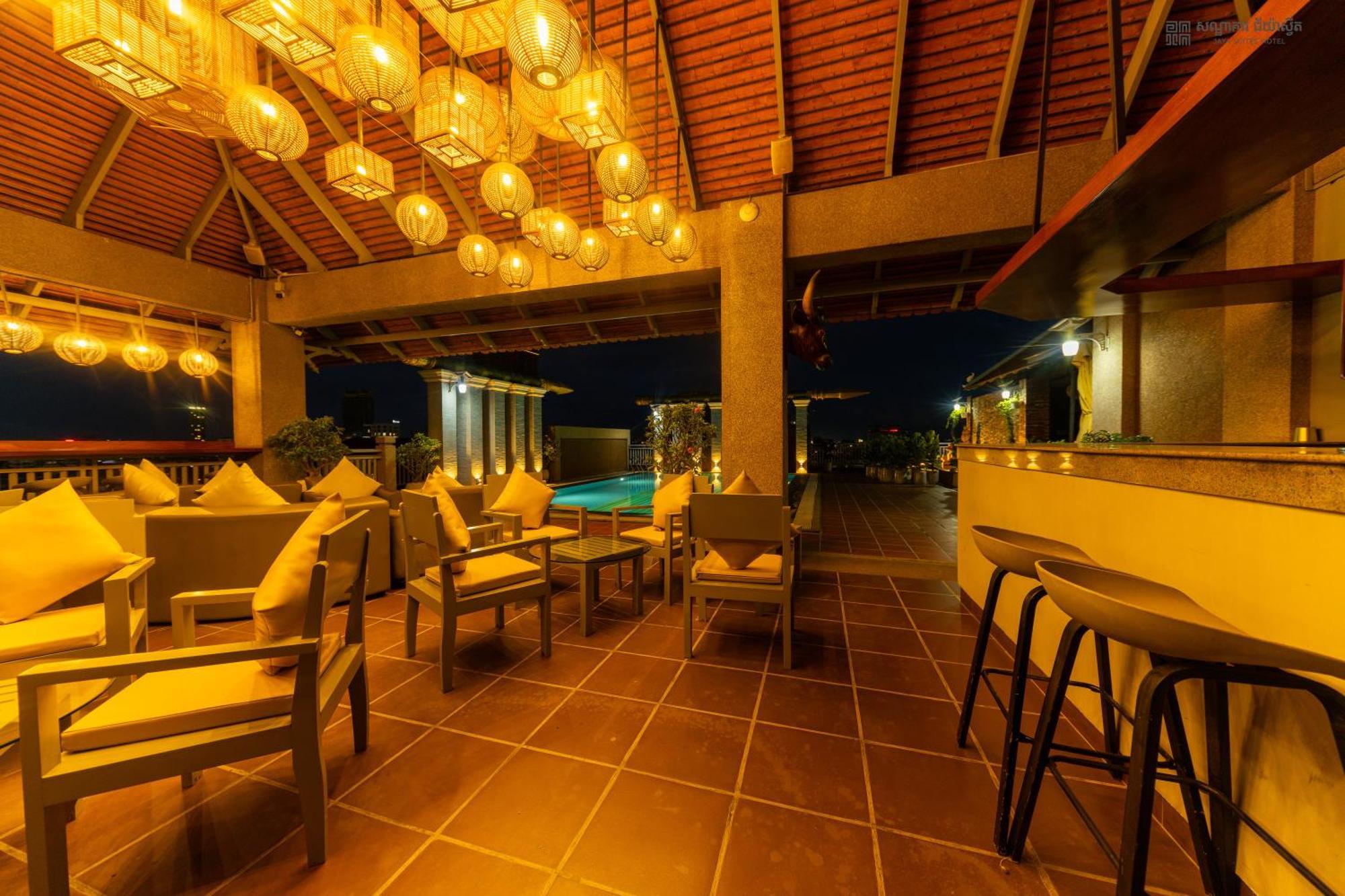 Jaya Suites Hotel Phnom-Penh Buitenkant foto