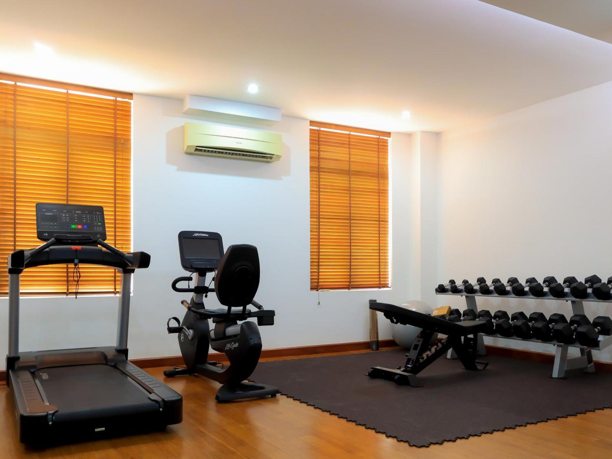 Jaya Suites Hotel Phnom-Penh Buitenkant foto