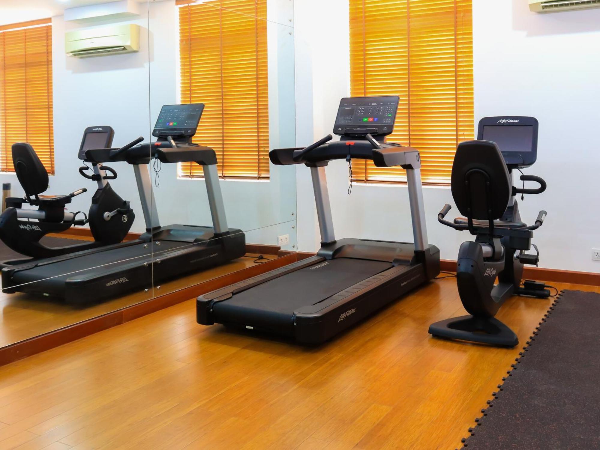 Jaya Suites Hotel Phnom-Penh Buitenkant foto