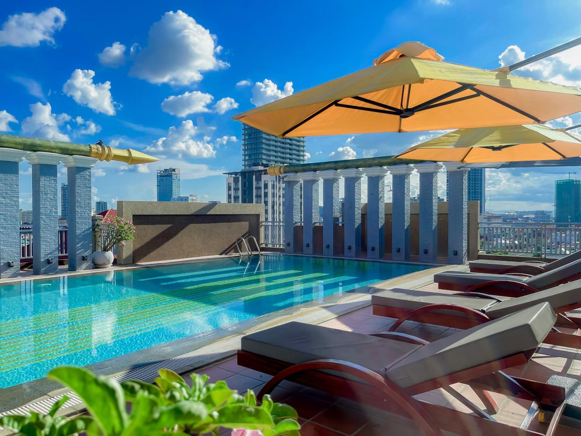 Jaya Suites Hotel Phnom-Penh Buitenkant foto